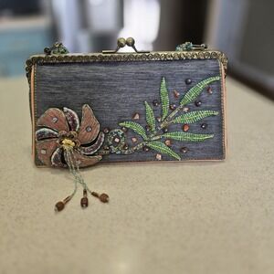 Stunning Mary Francis beaded Botanical handbag,  Kiss Lock, Beaded Handle